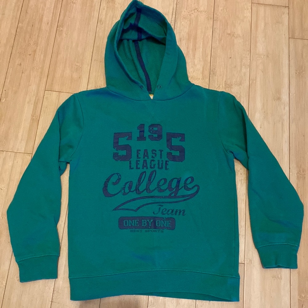 5/$25 Green pullover hoodie, European size 128cm (US 8)